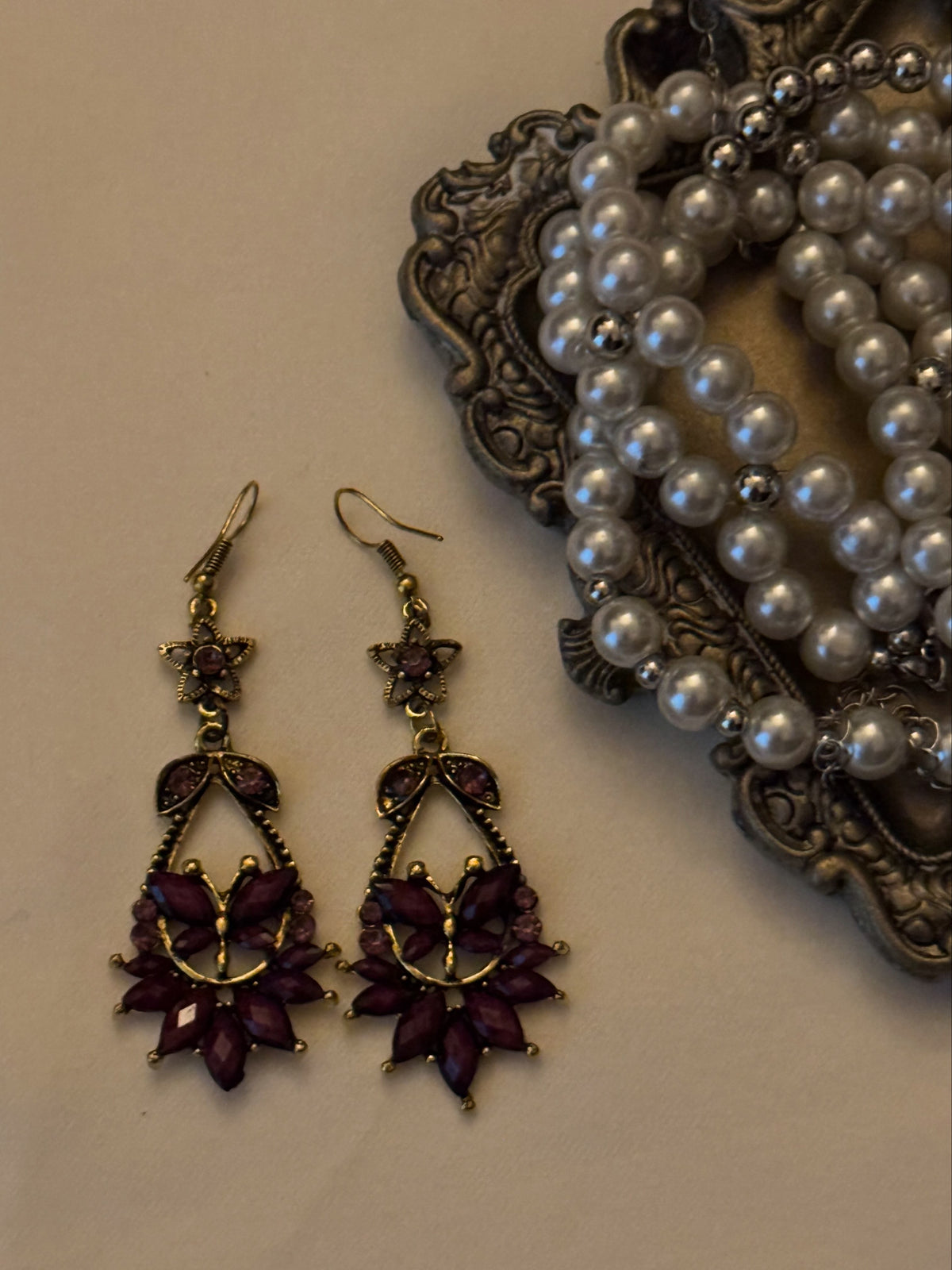 vintage earrings (purple)