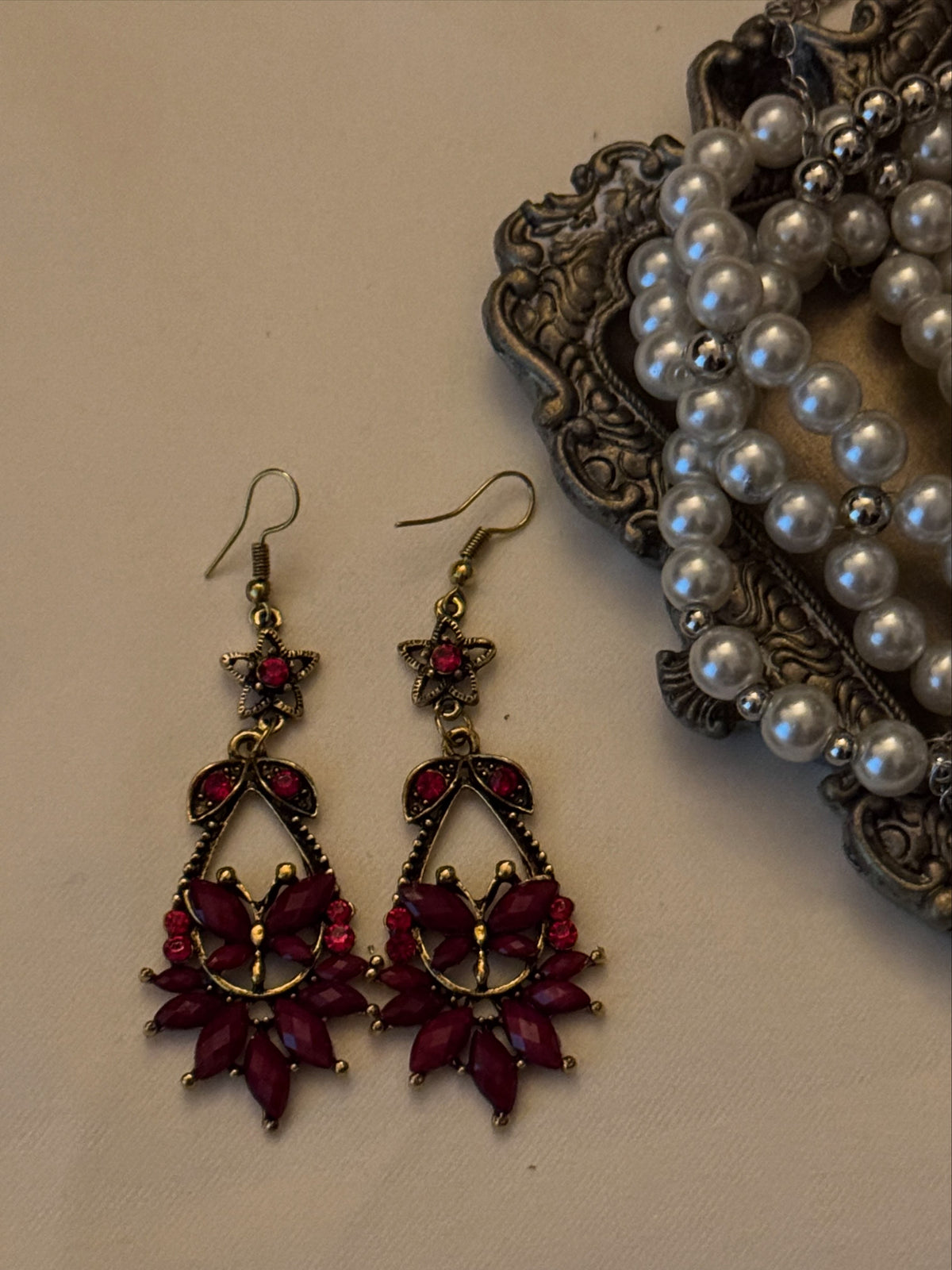 vintage earrings (red)