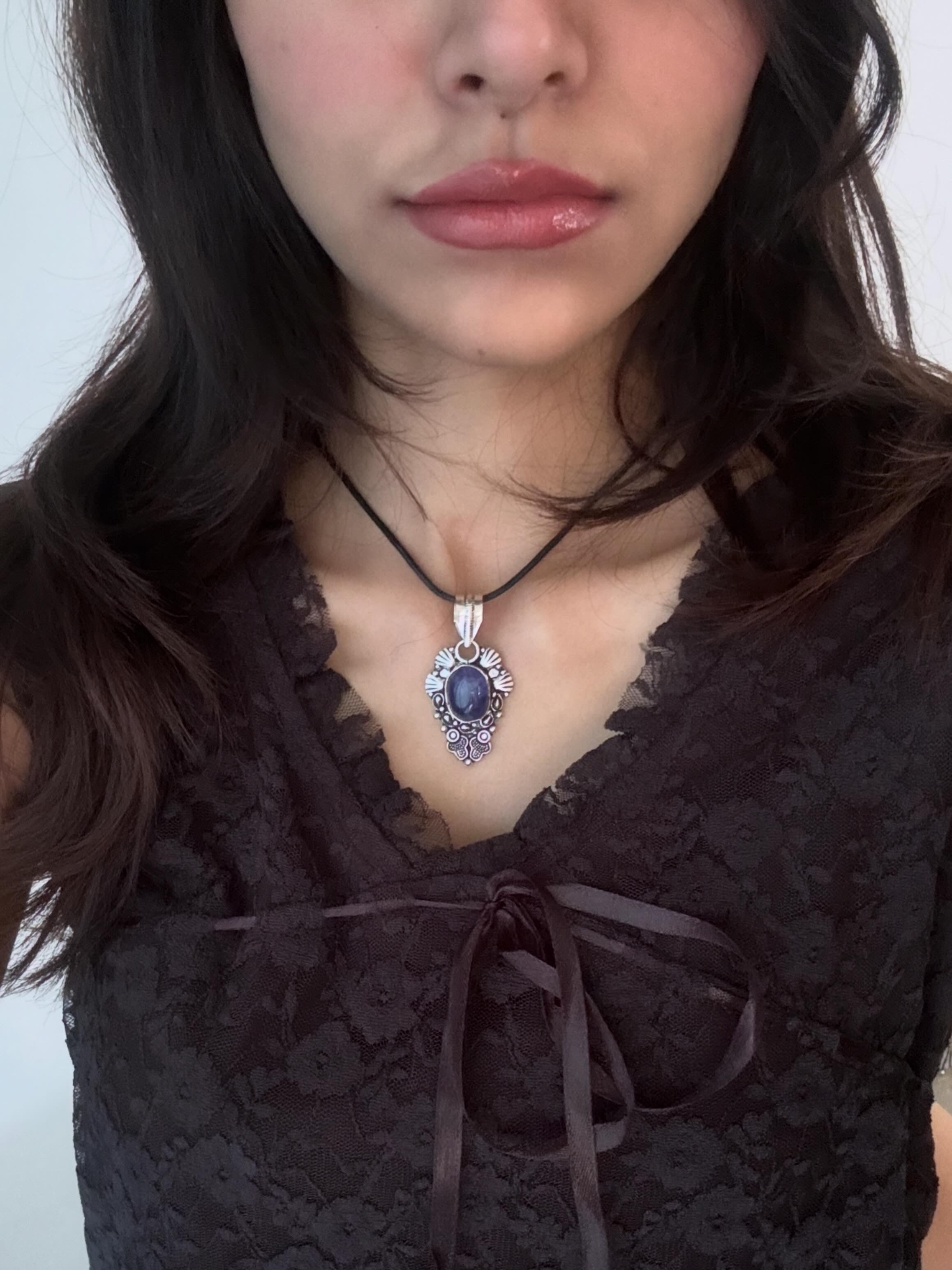 Pinterest pendant (macaw)