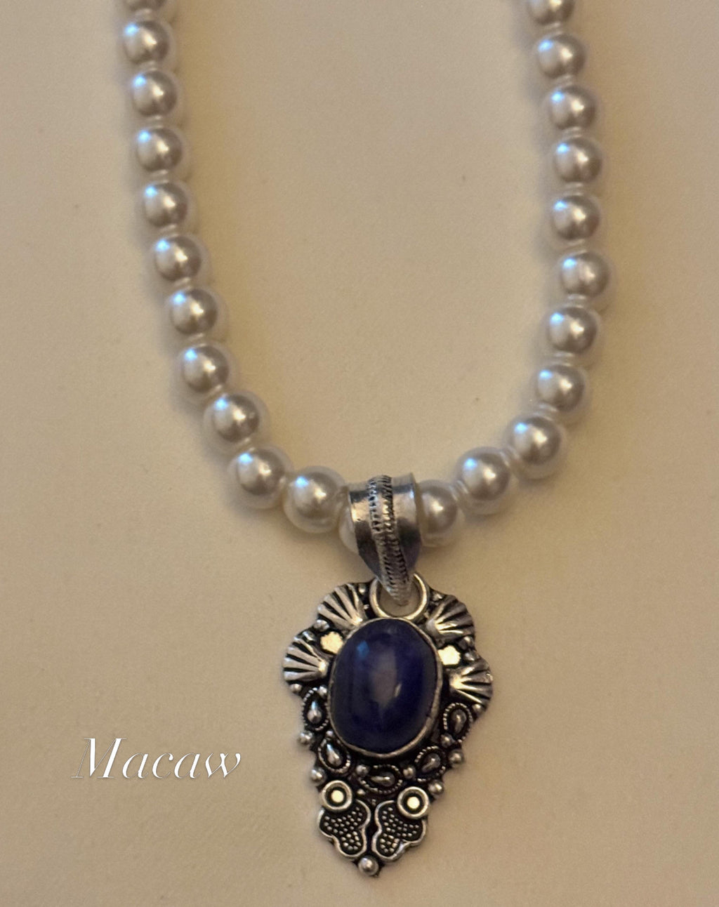 macaw vintage pendant