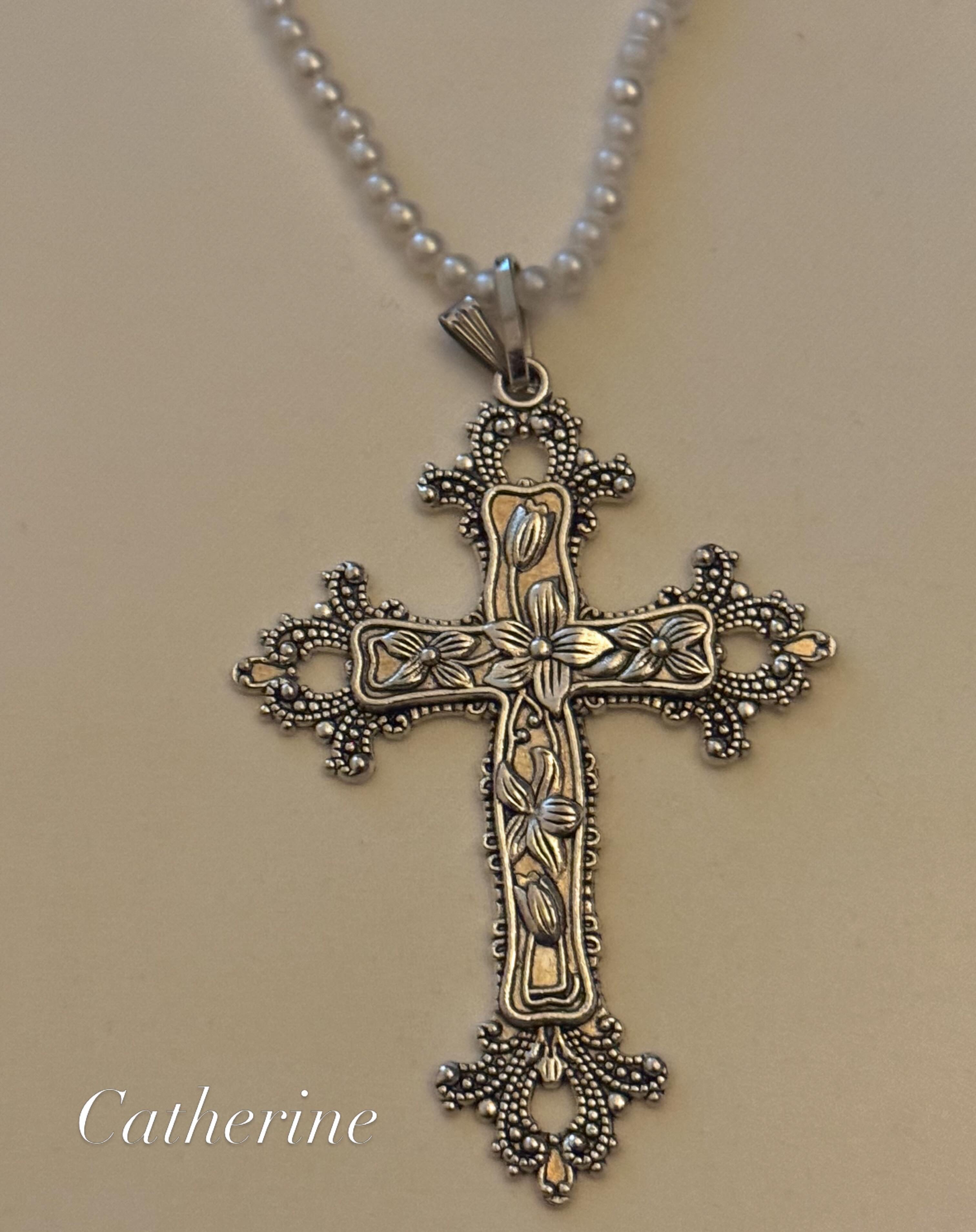 catherine vintage pendant