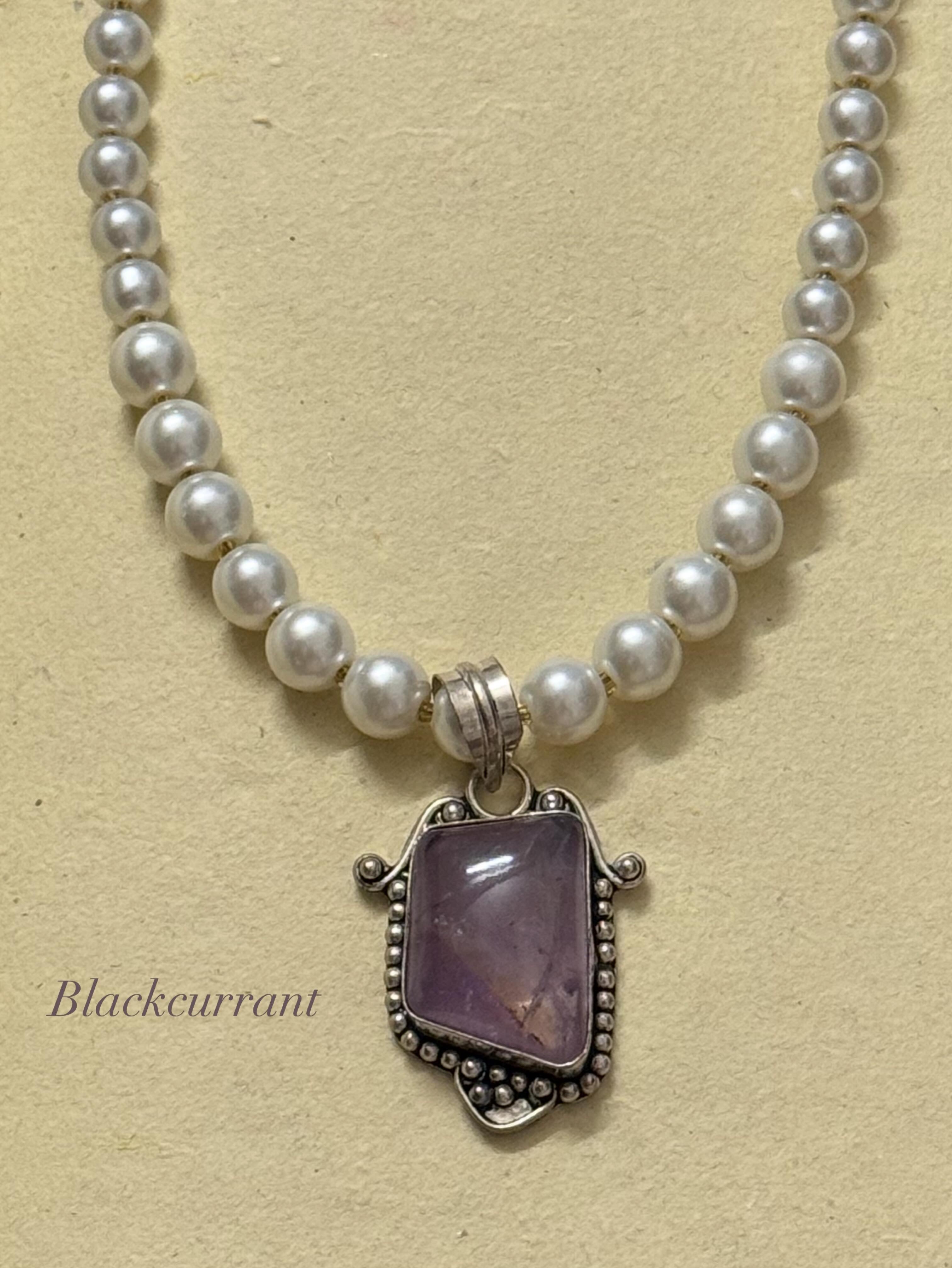 blackcurrant pendant