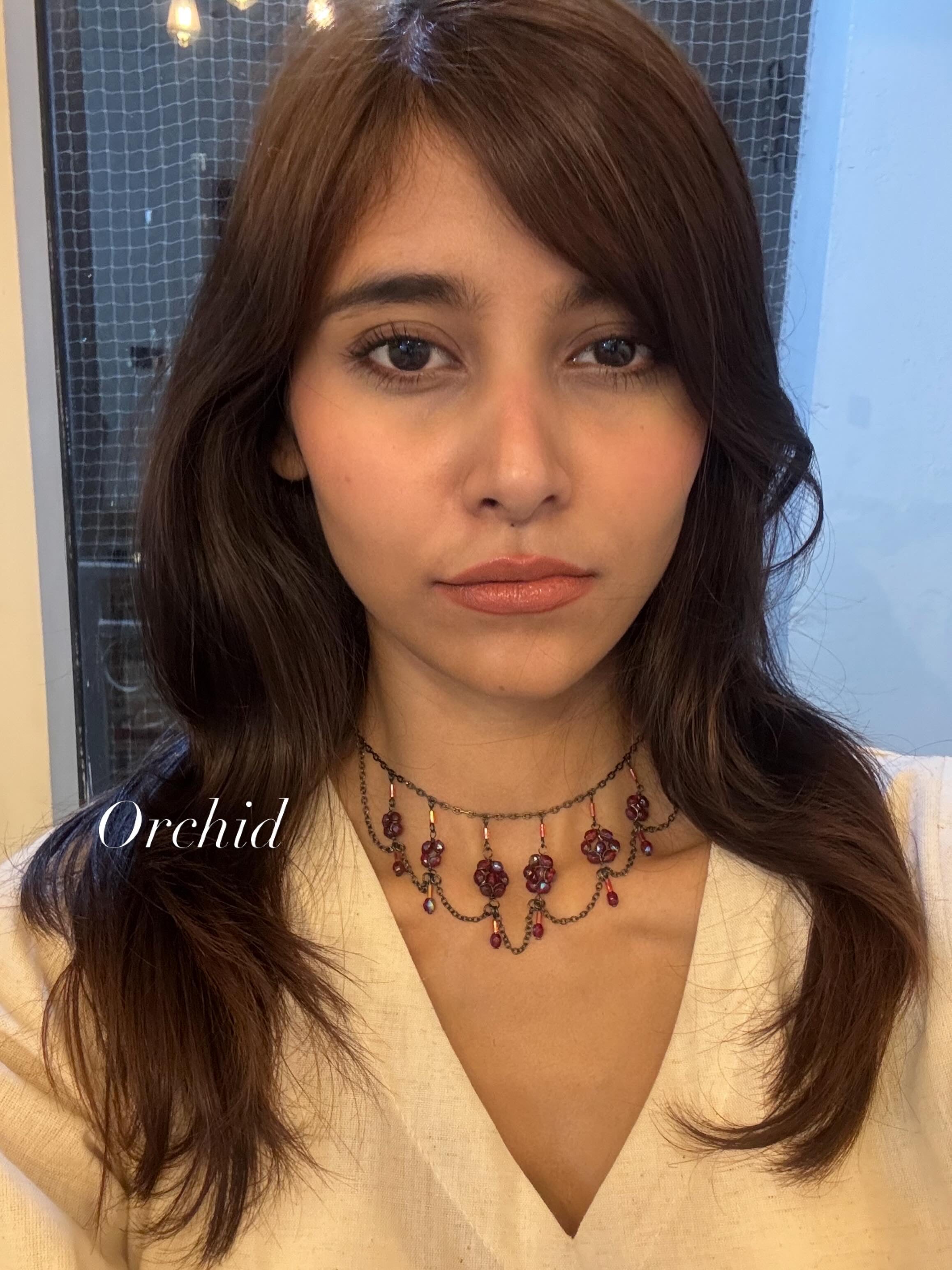 Orchid vintage necklace (maroon)