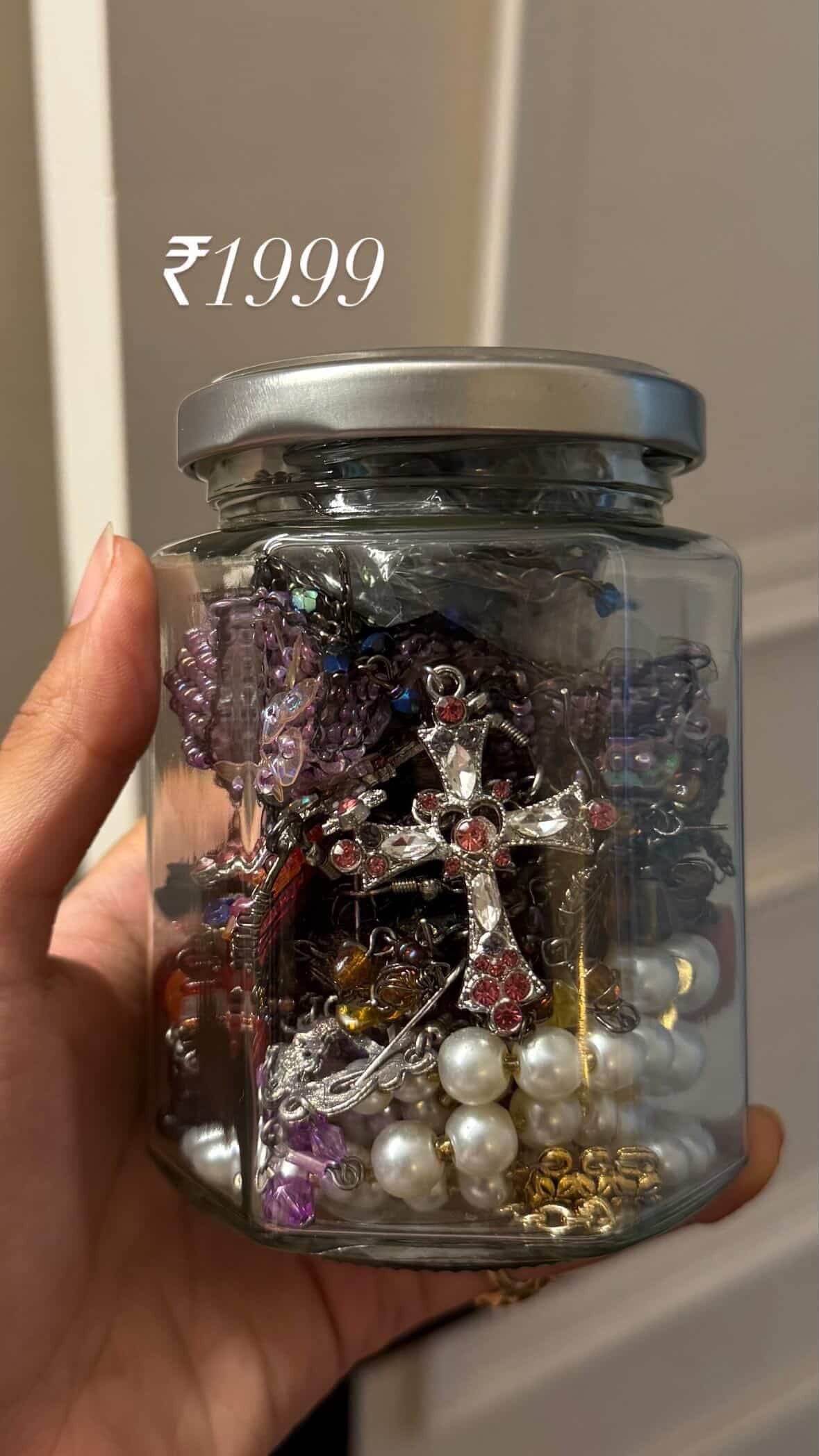 Mystery jar medium